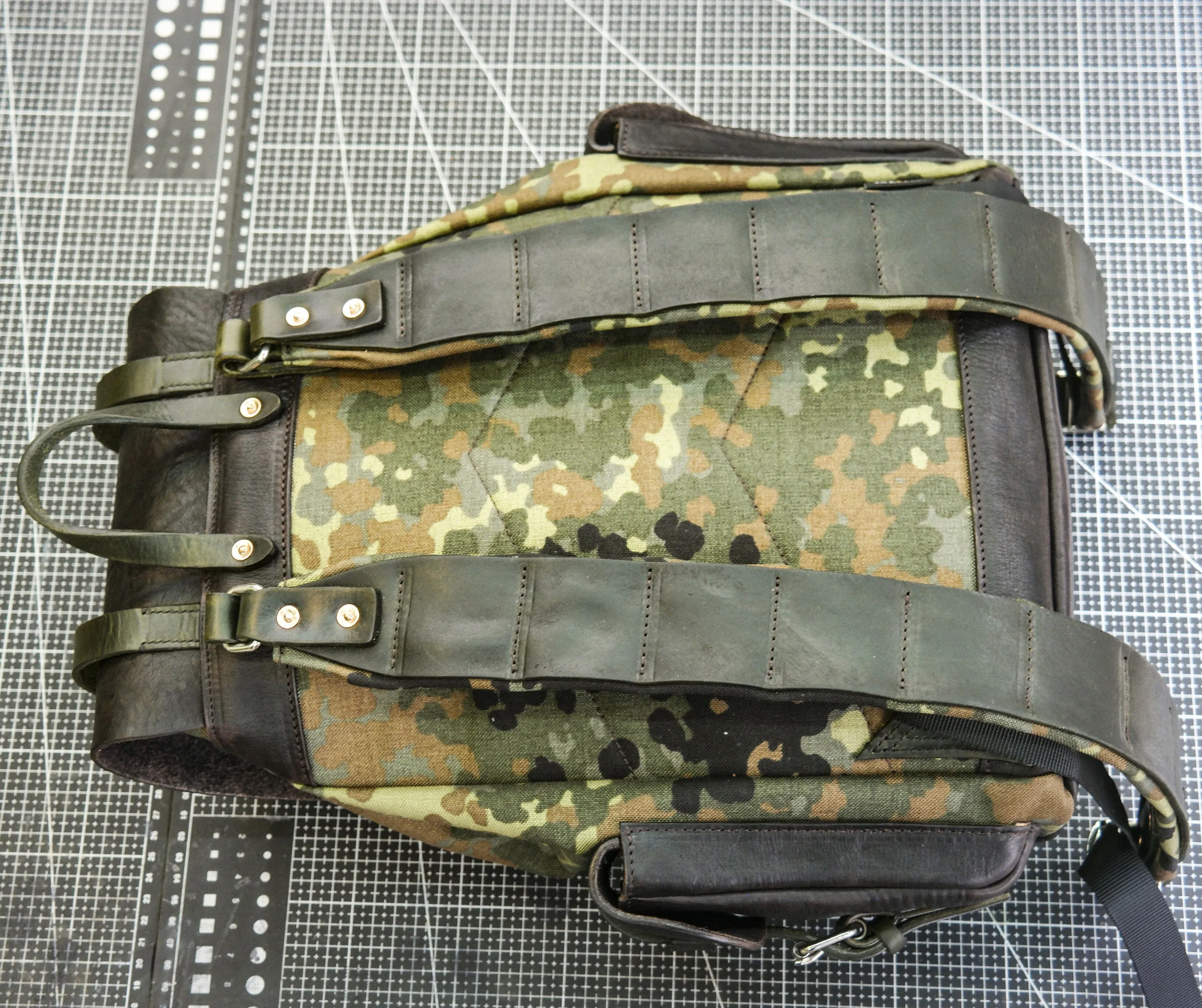 【Backpack pattern】 CORDURA camouflage cowhide backpack pattern