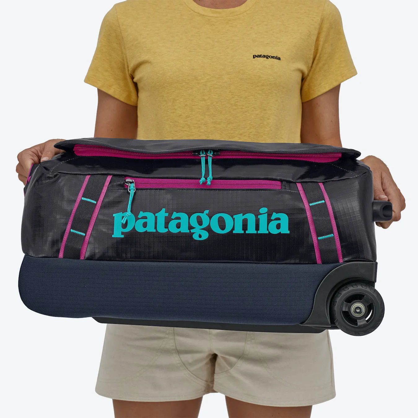 Black Hole Wheeled Duffel Bag 40L