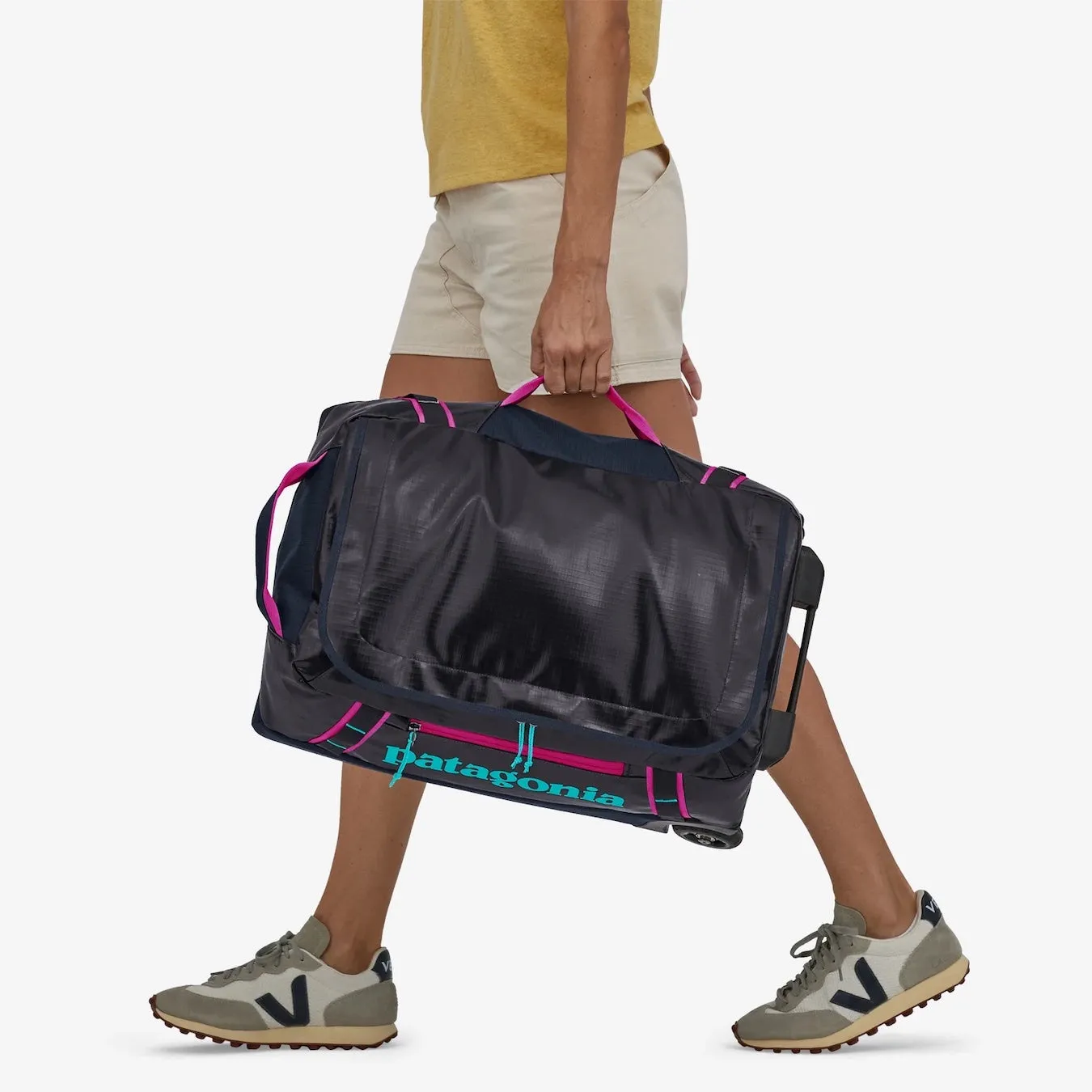 Black Hole Wheeled Duffel Bag 40L