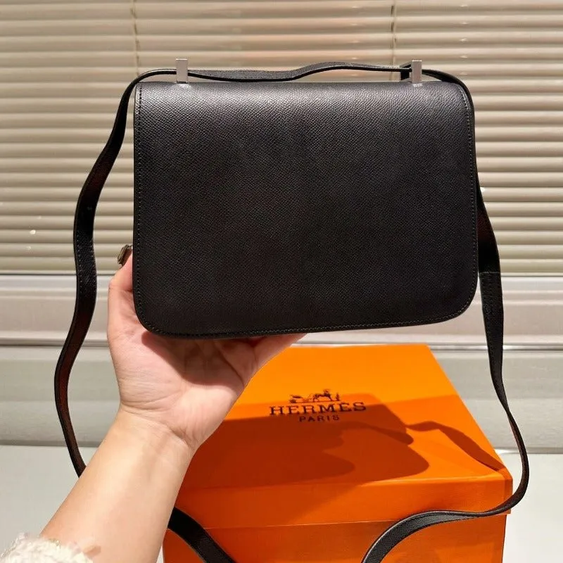Constance Black/Silver Bag - Artificial Intelligence (AI) Curated selection ESMEE