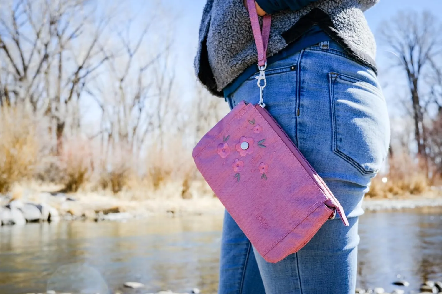 HAIKU Women's Small Stride Crossbody RFID Blocking Wristlet Wallet
