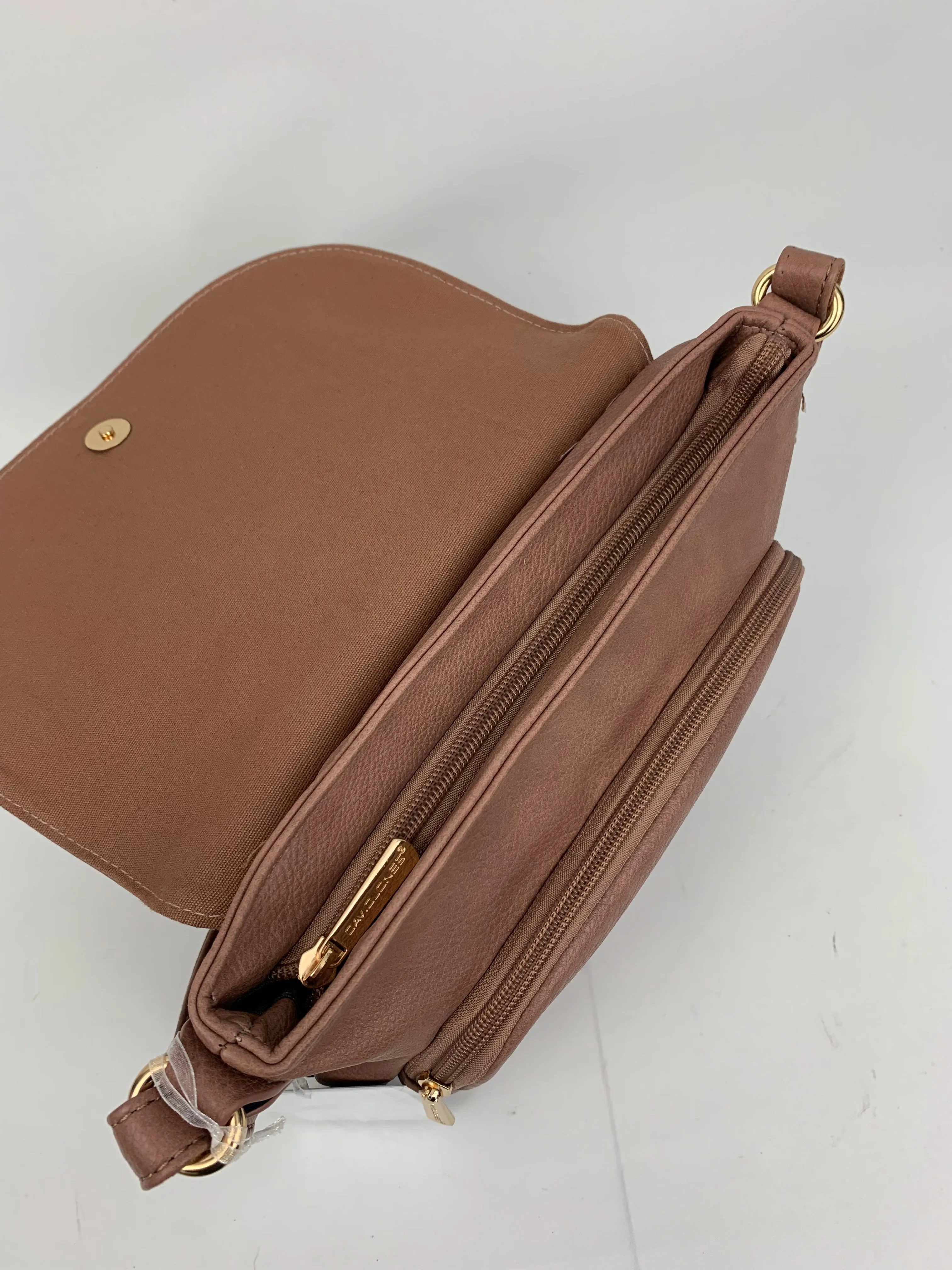 HAMBURG DEEP PINK - Soft faux leather saddle shoulder bag
