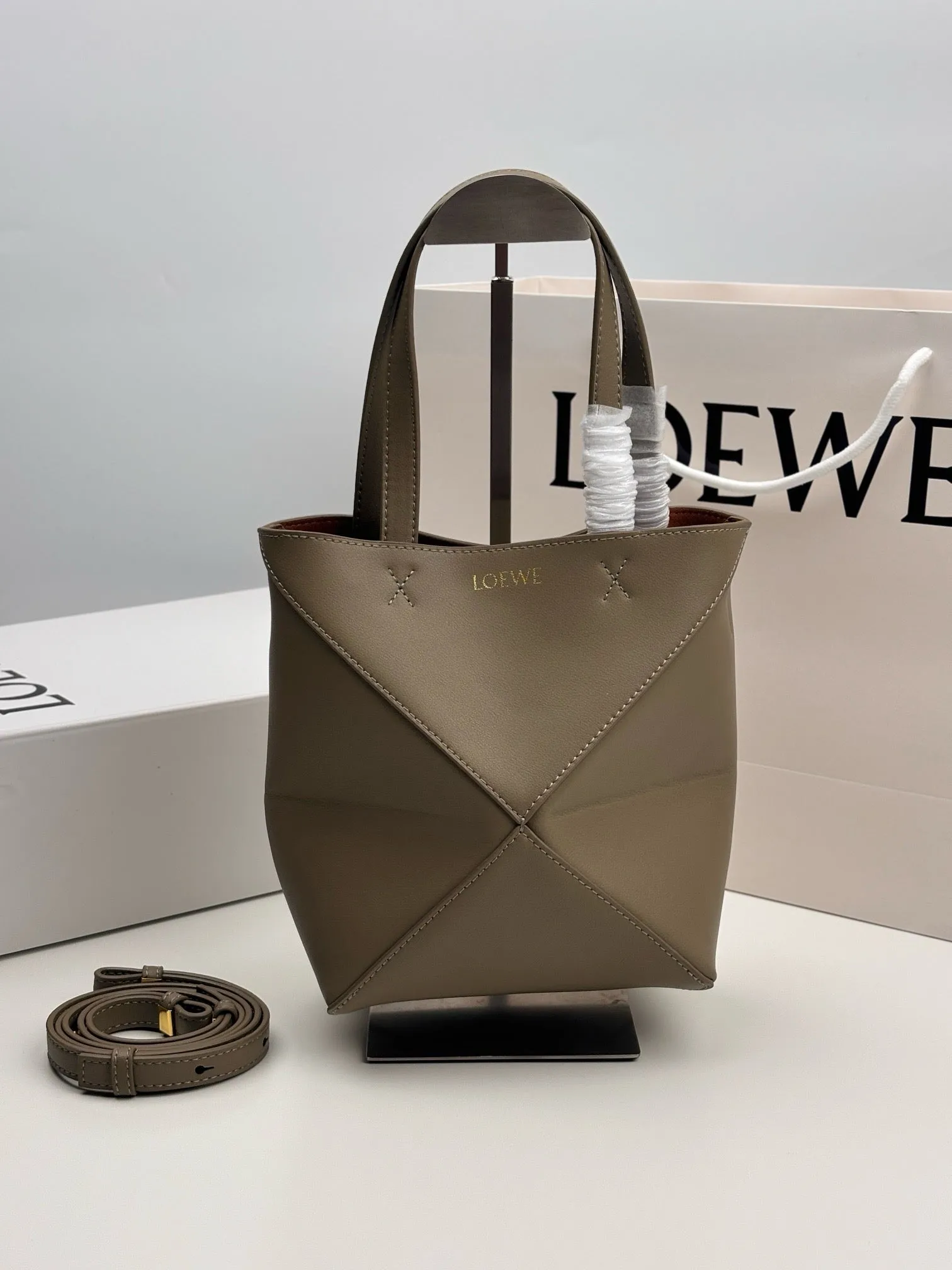 L0ew Puzzle Fold Bag [Small]