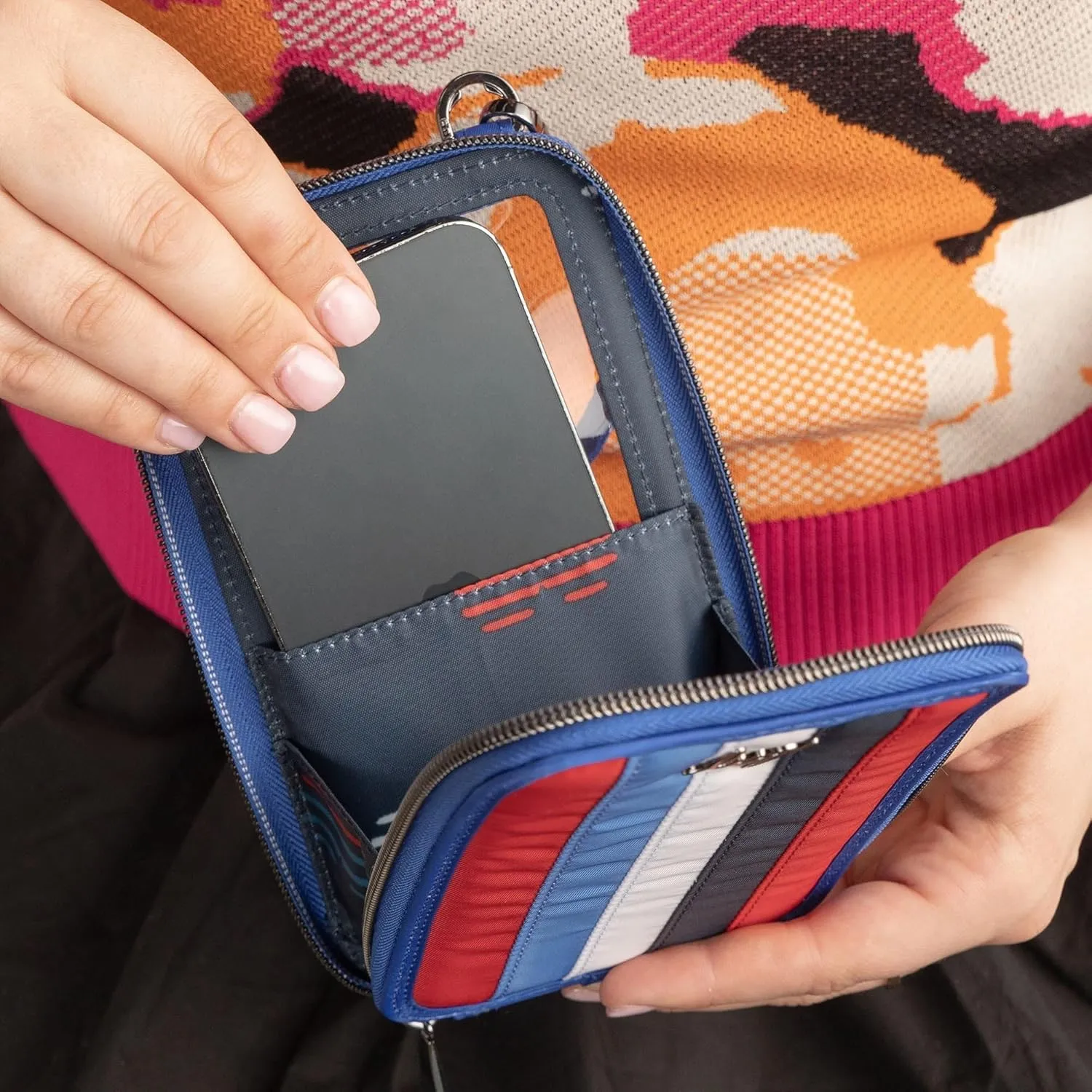 Lug Pike RFID Crossbody Bag