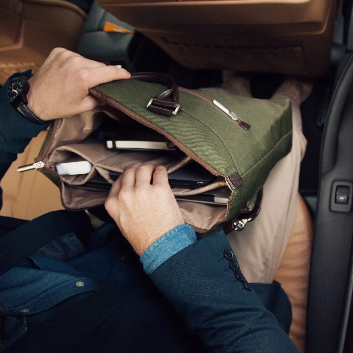 Moshi Urbana Briefcase