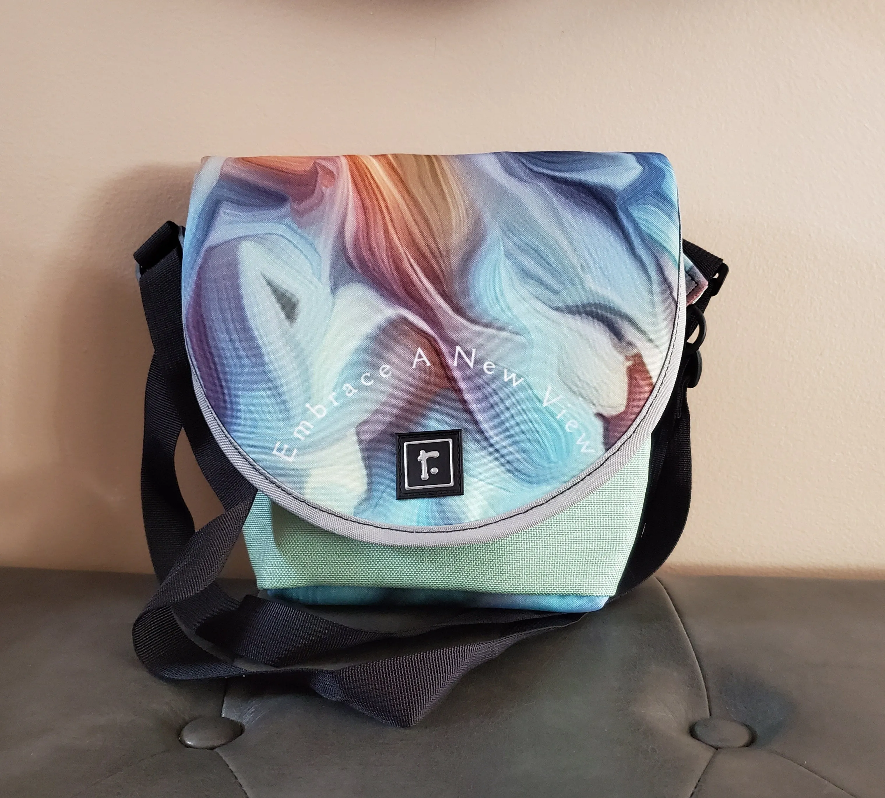 "Emma" Small Messenger Bag