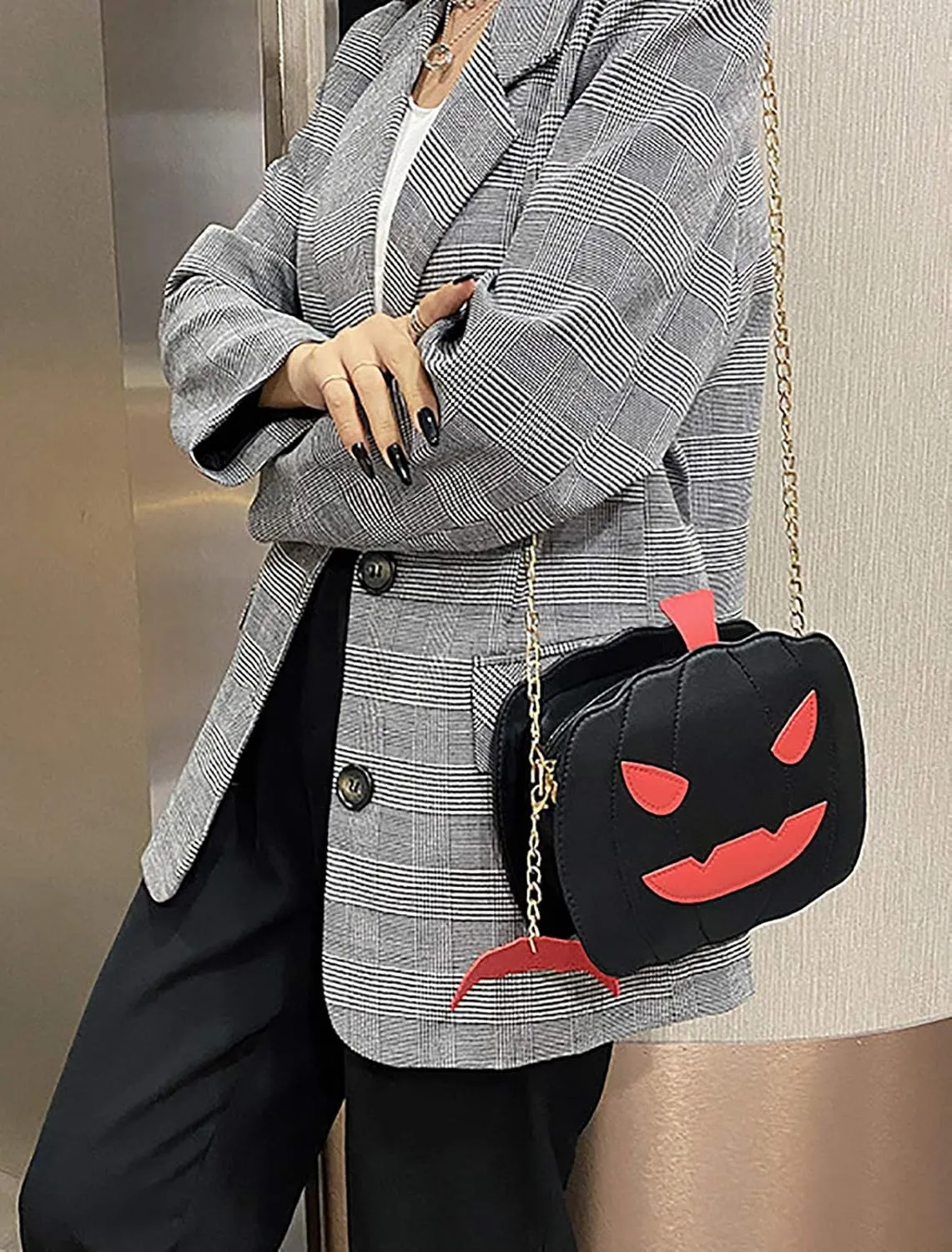 QZUnique Halloween Purses Gothic Novelty Shoulder Bag Pumpkin Coffin Skull Bat Crossbody Bag holiday Party Gift Candy Bag