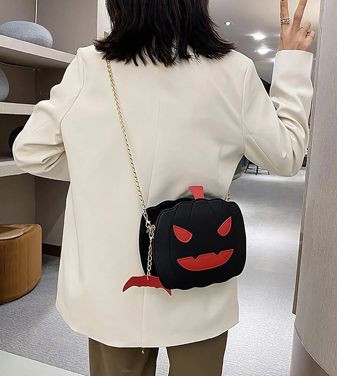 QZUnique Halloween Purses Gothic Novelty Shoulder Bag Pumpkin Coffin Skull Bat Crossbody Bag holiday Party Gift Candy Bag