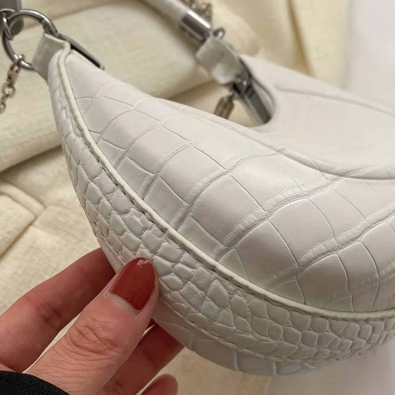 realaiot  Crocodile Embossed Hobo Bag, Fashion Chain Crossbody Bag, Women's Tassel Decor Underarm Purses