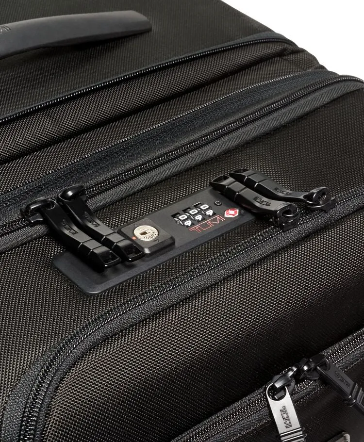 Tall 4 Wheeled Duffel Packing Case