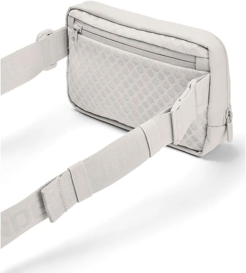 Under Armour Loudon Crossbody Waist Bag