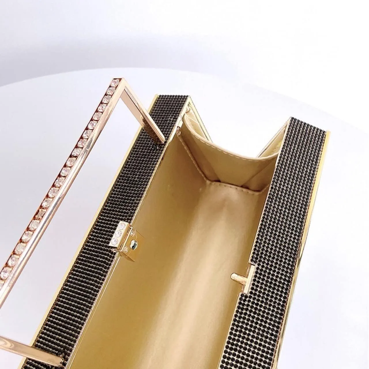 Women Retro Radio Shape Crossbody Bag Rhinestone Metal Vintage Evening Clutch Purses